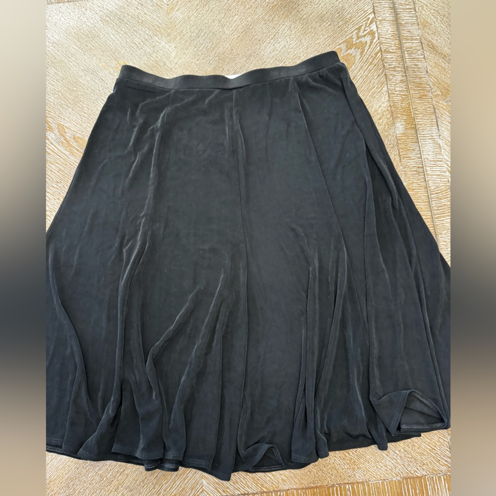 Chico’s Travelers Black Full Skirt Pull On Sz 3 SizeElastic Waist 34” Length 28”